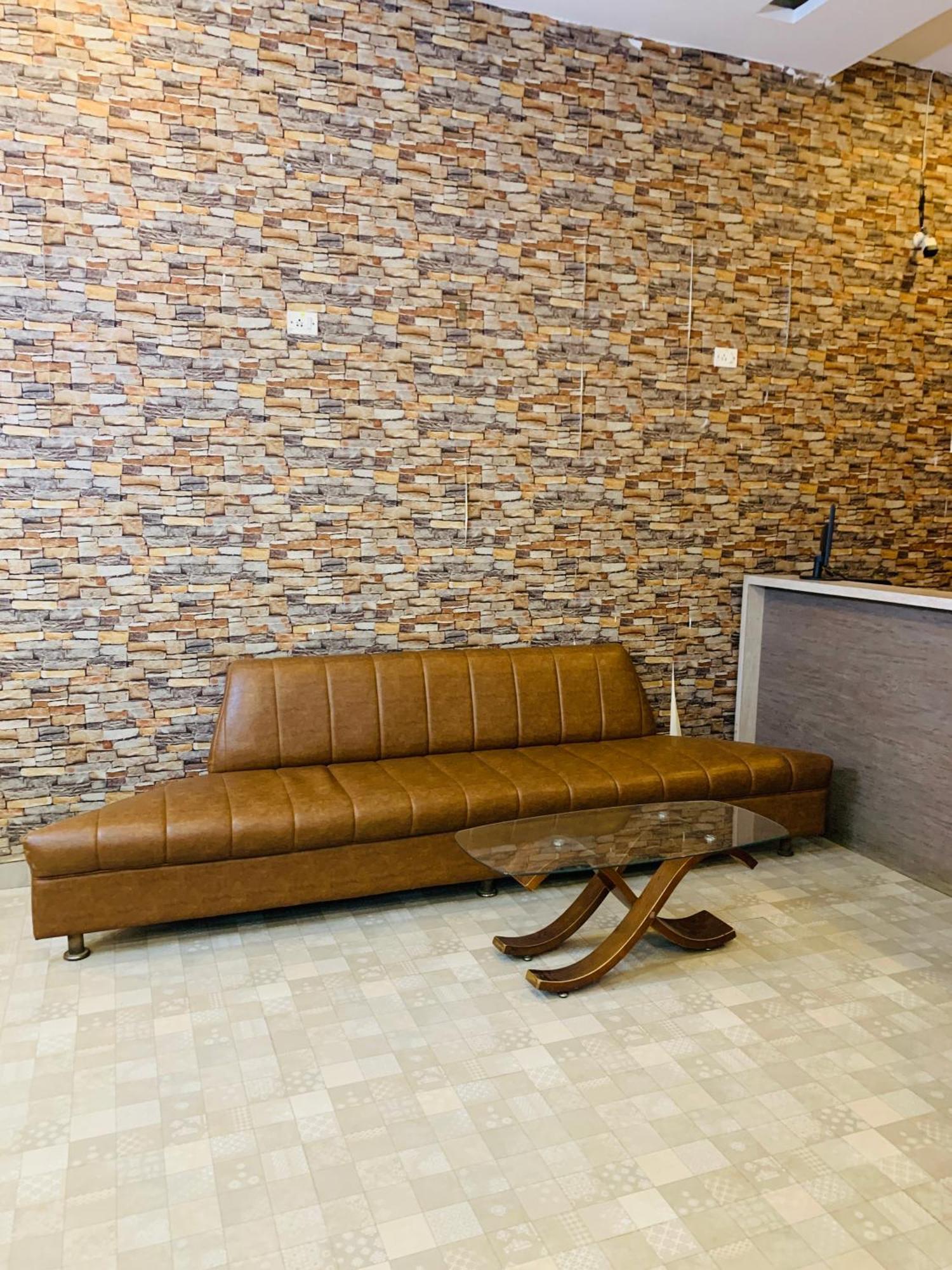 Western Silicon Hotel Kammasandra 外观 照片